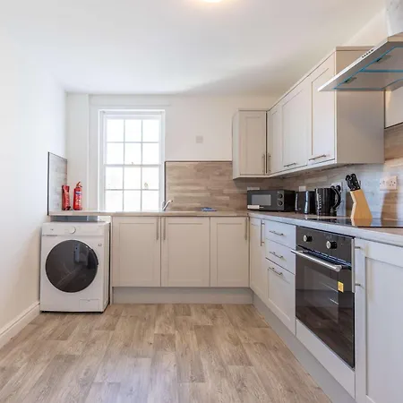 Daire Spacious Harbourside 2bed With Sea Views *