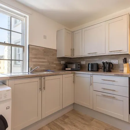 Spacious Harbourside 2bed With Sea Views Whitehaven