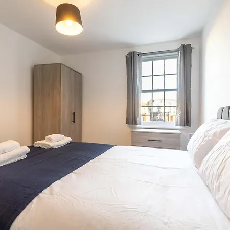 Spacious Harbourside 2bed With Sea Views Whitehaven