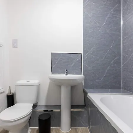 Daire Spacious Harbourside 2bed With Sea Views *